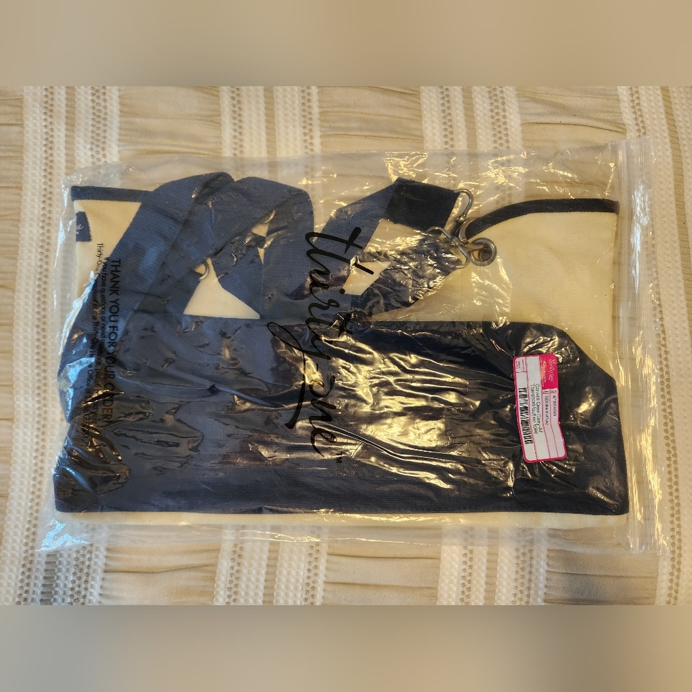 Thirty-One Natural and Navy Canvas Crew Carry-All Tote, BNWT